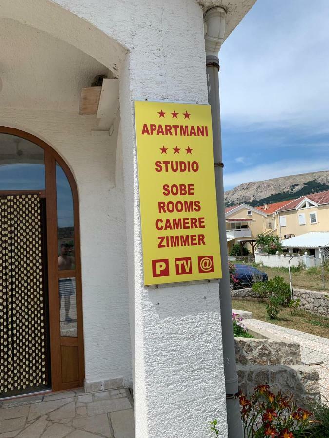 Vila Tesmija Baska  Luaran gambar