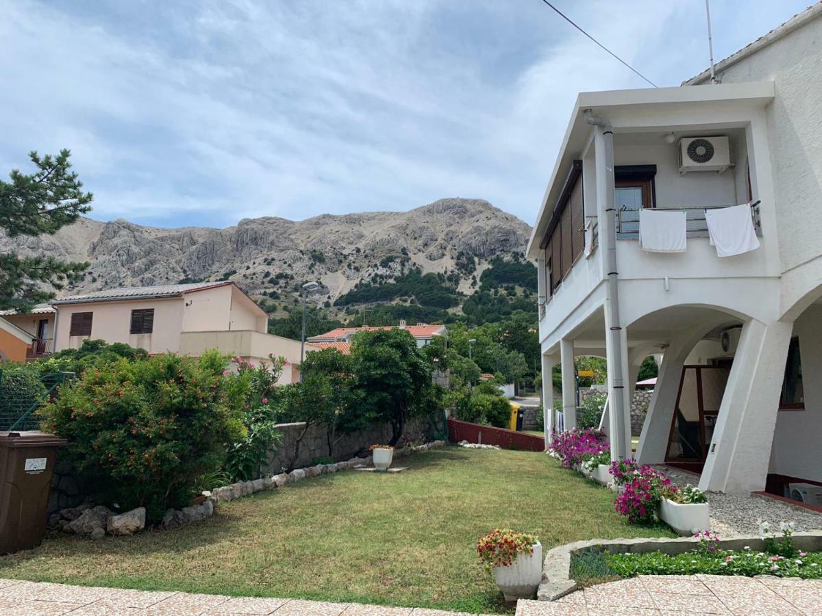 Vila Tesmija Baska  Luaran gambar