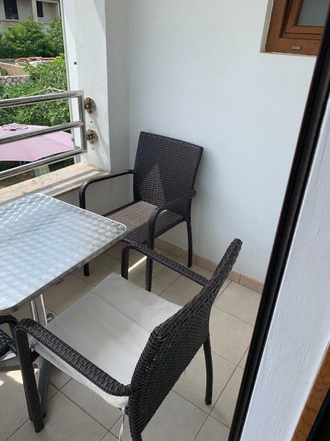 Vila Tesmija Baska  Luaran gambar