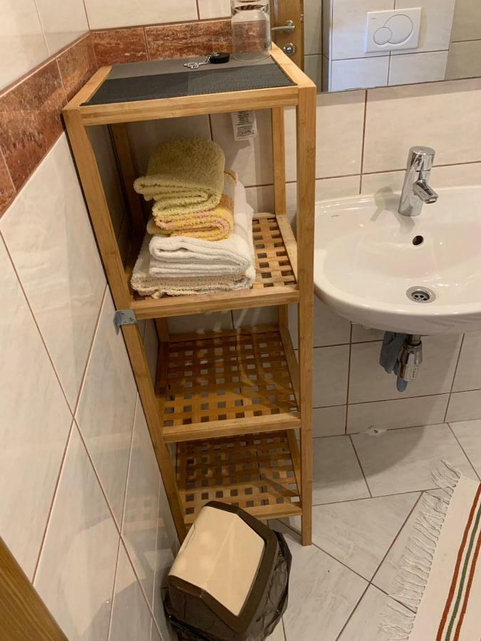 Vila Tesmija Baska  Luaran gambar