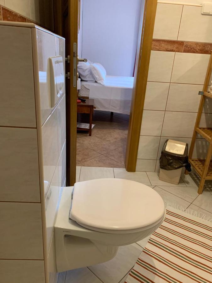 Vila Tesmija Baska  Luaran gambar